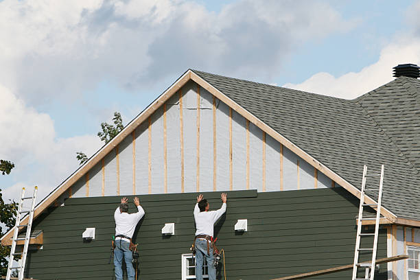Professional Siding Replacement technician working in McCutchenville, OH